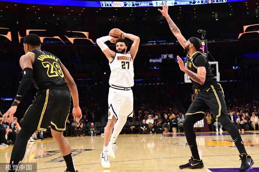 以高尔夫运 以高尔夫运