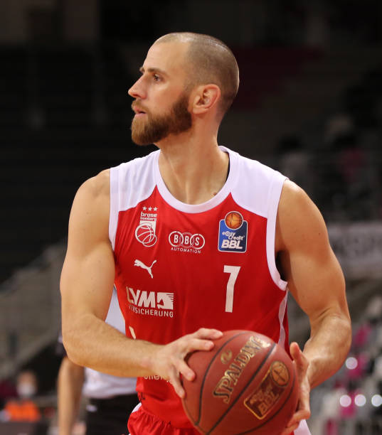 而是整个团 而是整个团