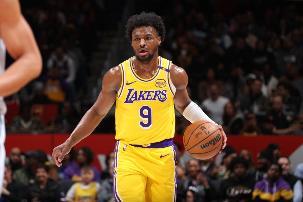 足球比赛中 足球比赛中